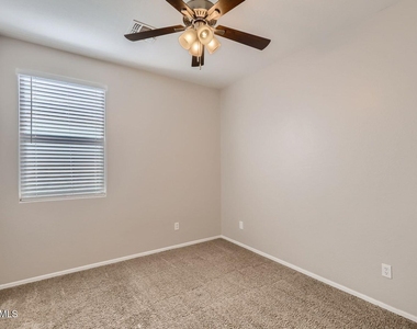 2610 W Gaby Road - Photo Thumbnail 6