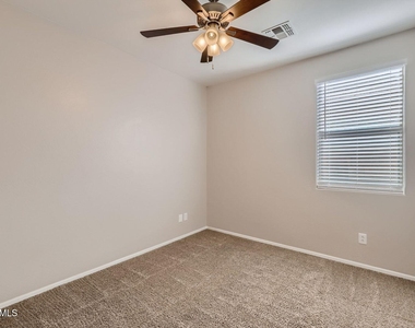 2610 W Gaby Road - Photo Thumbnail 3