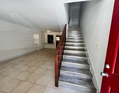 1231 Sw 61st Terrace - Photo Thumbnail 7