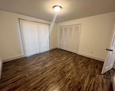 1231 Sw 61st Terrace - Photo Thumbnail 11
