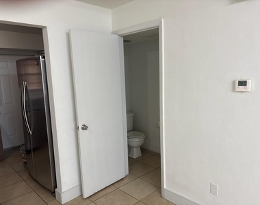 1231 Sw 61st Terrace - Photo Thumbnail 6
