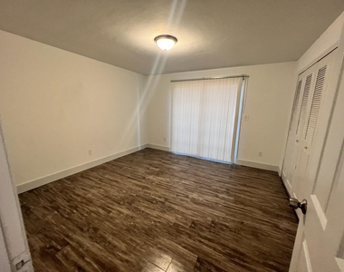 1231 Sw 61st Terrace - Photo Thumbnail 10