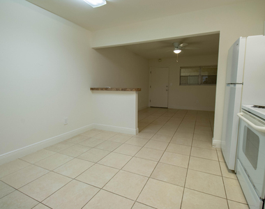 1507 Argyle Drive - Photo Thumbnail 4