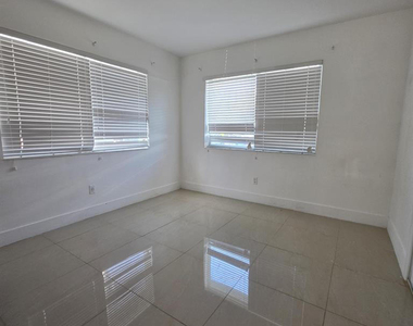 181 Ne 168th Street - Photo Thumbnail 3