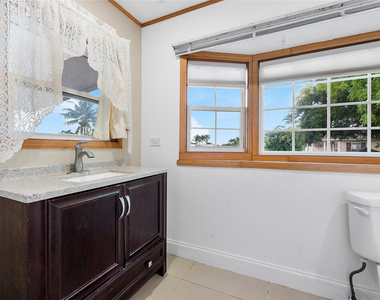 2710 E Marina Drive - Photo Thumbnail 5