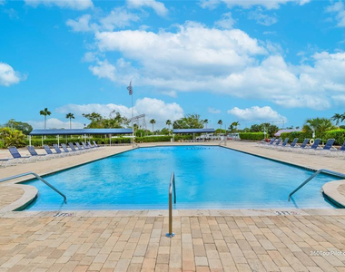 2710 E Marina Drive - Photo Thumbnail 9