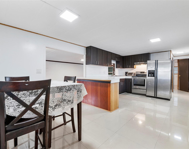 2710 E Marina Drive - Photo Thumbnail 18