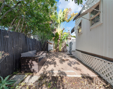 2710 E Marina Drive - Photo Thumbnail 8
