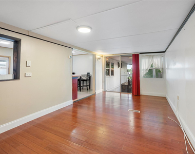 2710 E Marina Drive - Photo Thumbnail 3
