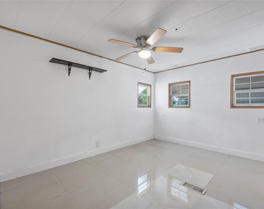 2710 E Marina Drive - Photo Thumbnail 19