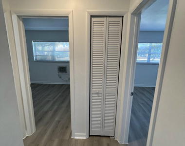 749 Se 15th Street - Photo Thumbnail 4