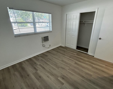 749 Se 15th Street - Photo Thumbnail 7