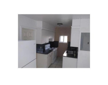 1351 Nw 102nd Street - Photo Thumbnail 4