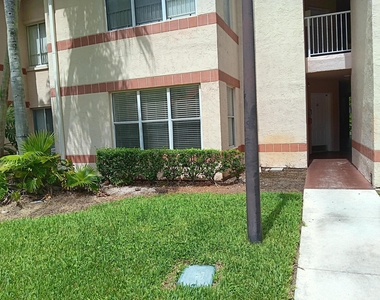 3440 Pinewalk Drive N - Photo Thumbnail 7