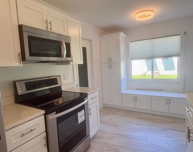 1590 Sw 14th Avenue - Photo Thumbnail 6