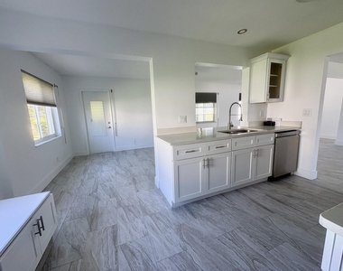 1590 Sw 14th Avenue - Photo Thumbnail 10