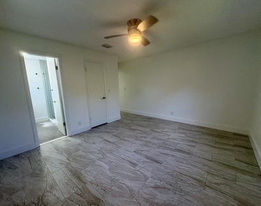1590 Sw 14th Avenue - Photo Thumbnail 13