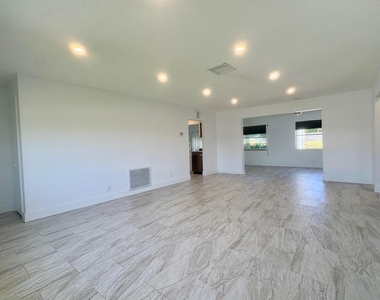 1590 Sw 14th Avenue - Photo Thumbnail 37