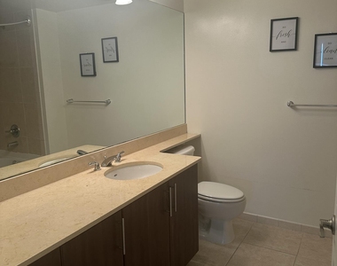 2401 Ne 65th Street - Photo Thumbnail 12