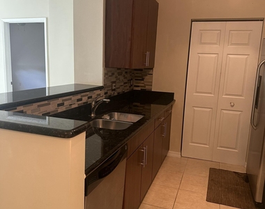 2401 Ne 65th Street - Photo Thumbnail 17