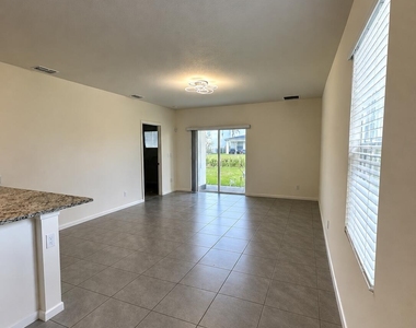 12251 Sw Nettuno Way - Photo Thumbnail 5