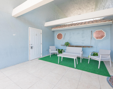902 Palm Avenue - Photo Thumbnail 32