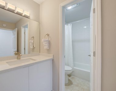 902 Palm Avenue - Photo Thumbnail 27