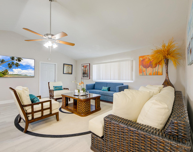 902 Palm Avenue - Photo Thumbnail 8