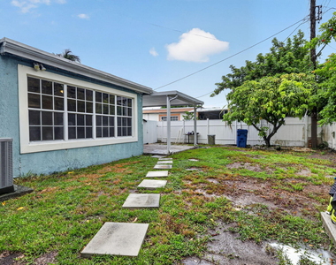 2707 Bahama Drive - Photo Thumbnail 12