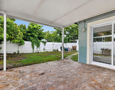 2707 Bahama Drive - Photo Thumbnail 11