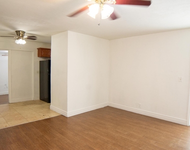 4731 Ne 2nd - Photo Thumbnail 3
