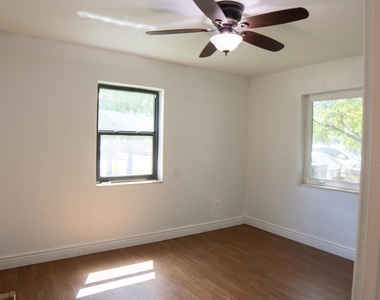 4731 Ne 2nd - Photo Thumbnail 14