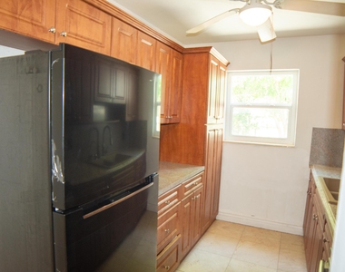 4731 Ne 2nd - Photo Thumbnail 7