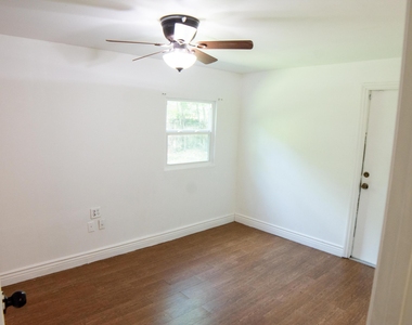 4731 Ne 2nd - Photo Thumbnail 13