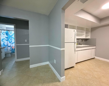 8381 Nw 28th Place - Photo Thumbnail 18