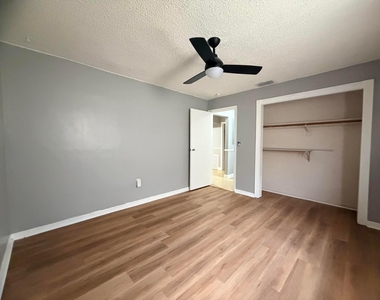 8381 Nw 28th Place - Photo Thumbnail 17