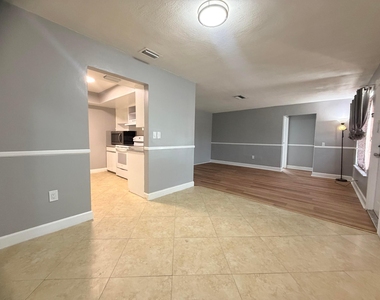 8381 Nw 28th Place - Photo Thumbnail 3