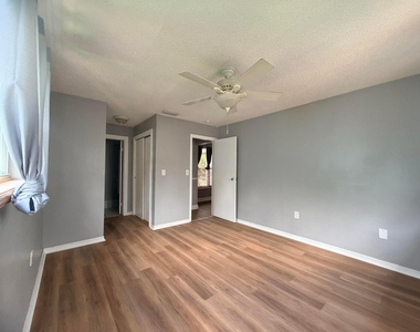 8381 Nw 28th Place - Photo Thumbnail 28
