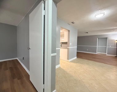 8381 Nw 28th Place - Photo Thumbnail 37