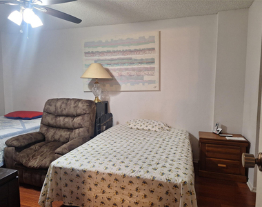 2601 Nw 48th Terrace - Photo Thumbnail 3