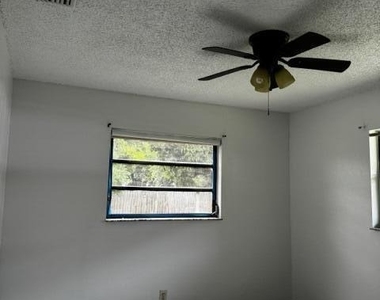 1871 W Forest Avenue - Photo Thumbnail 4