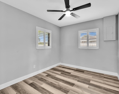 2056 Park Place - Photo Thumbnail 34