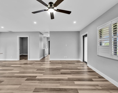 2056 Park Place - Photo Thumbnail 11