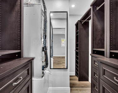 2056 Park Place - Photo Thumbnail 48