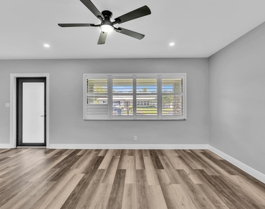 2056 Park Place - Photo Thumbnail 13