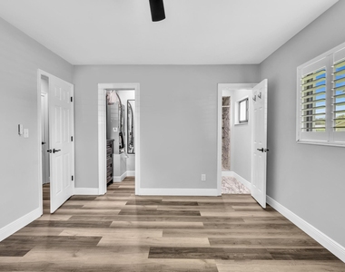 2056 Park Place - Photo Thumbnail 46