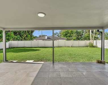 2056 Park Place - Photo Thumbnail 25
