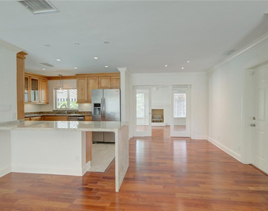 2709 Ne 16th Avenue - Photo Thumbnail 6
