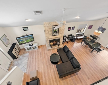 15629 95th Avenue N - Photo Thumbnail 1
