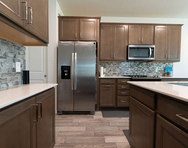 8217 Cadre Noir Road - Photo Thumbnail 7